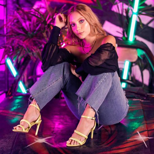 Sandália Tanara  de Salto Alto Amarela