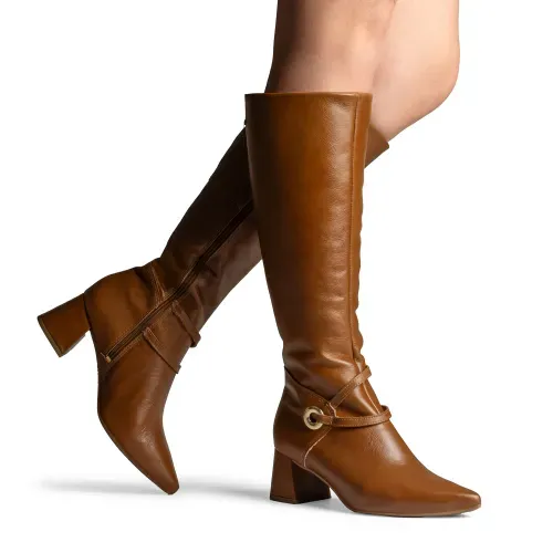 Bota Tanara de Cano Longo em Couro Caramelo