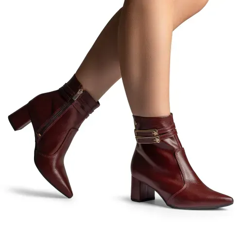 Bota Tanara de Cano Curto Bordô