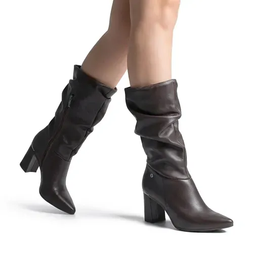 Bota Tanara em Couro de Cano Médio Marrom